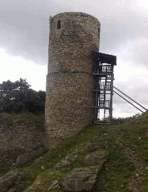 326 Věž hradu Helfenburk
